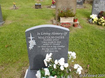 OATES, Malcolm 2002