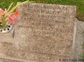 PINDER, Ena